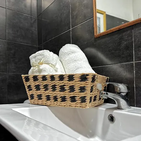 Porta Da Muralha De 1375 Appartamento Lisbona