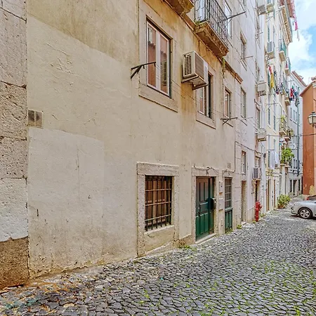 Porta Da Muralha De 1375 דירה ליסבון