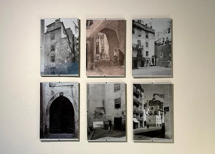 Porta Da Muralha De 1375 * Lisbon